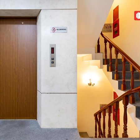 Reddoorz Ura Hotel Hung Phuoc 4 ホーチミン市 エクステリア 写真